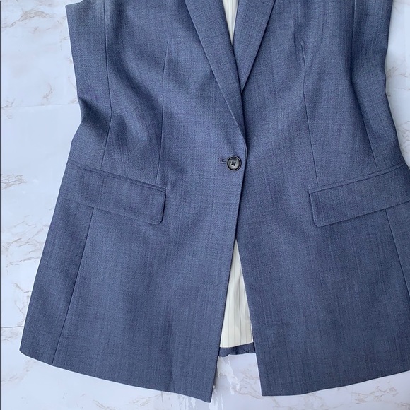 Banana Republic Sleeveless Blazer, size 4 - Picture 5 of 5